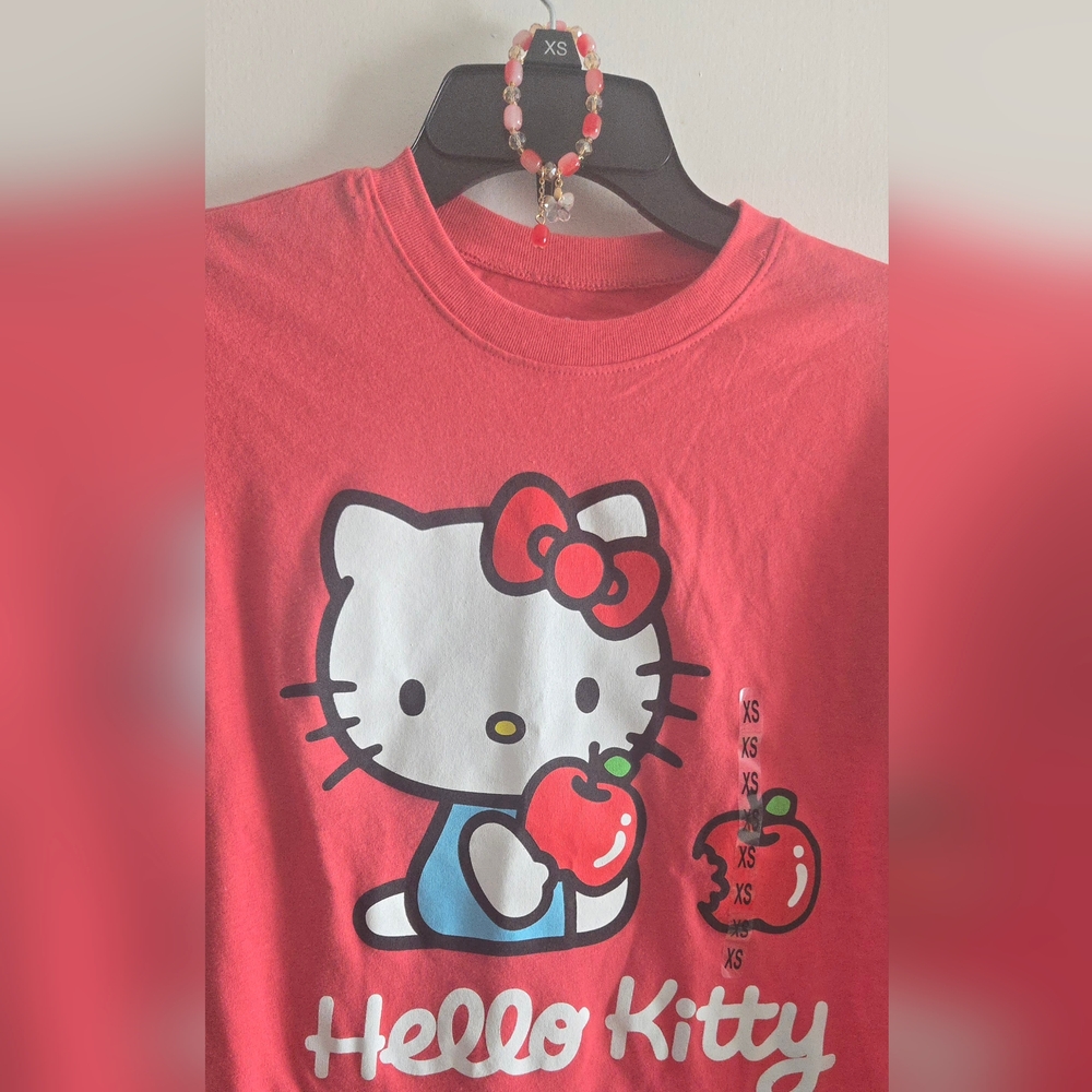 #50 FREE Charm Bracelet w/Hello Kitty TShirt(XS) 🎁NWT